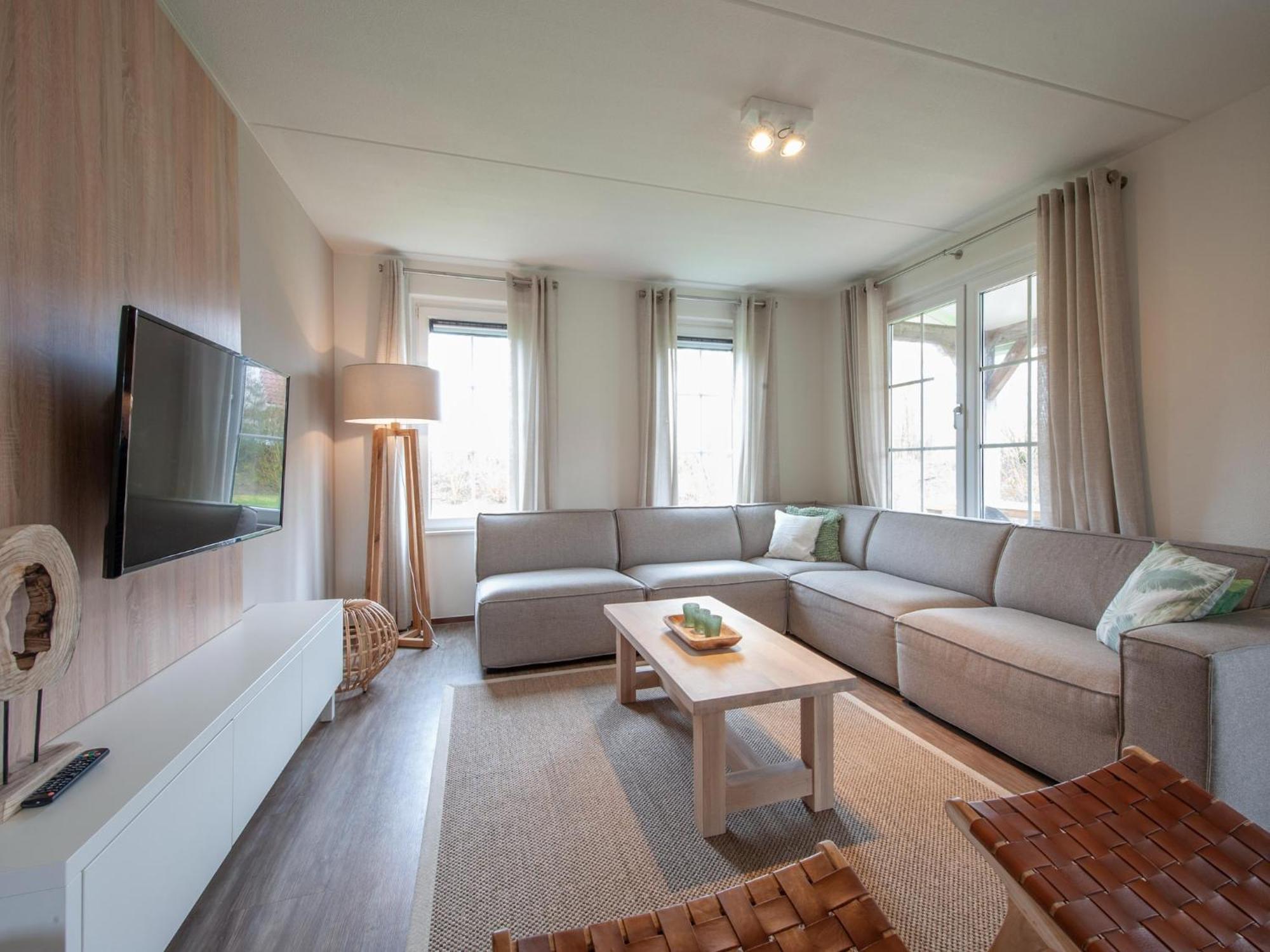 Restyled With Infrared Sauna Near Sea Villa